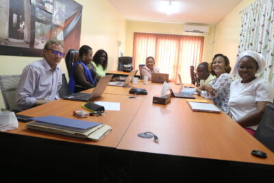 Agrandir l'image 2 sur 9, fenêtre modale