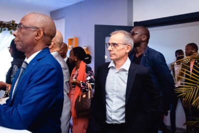 Agrandir l'image 2 sur 85, fenêtre modale